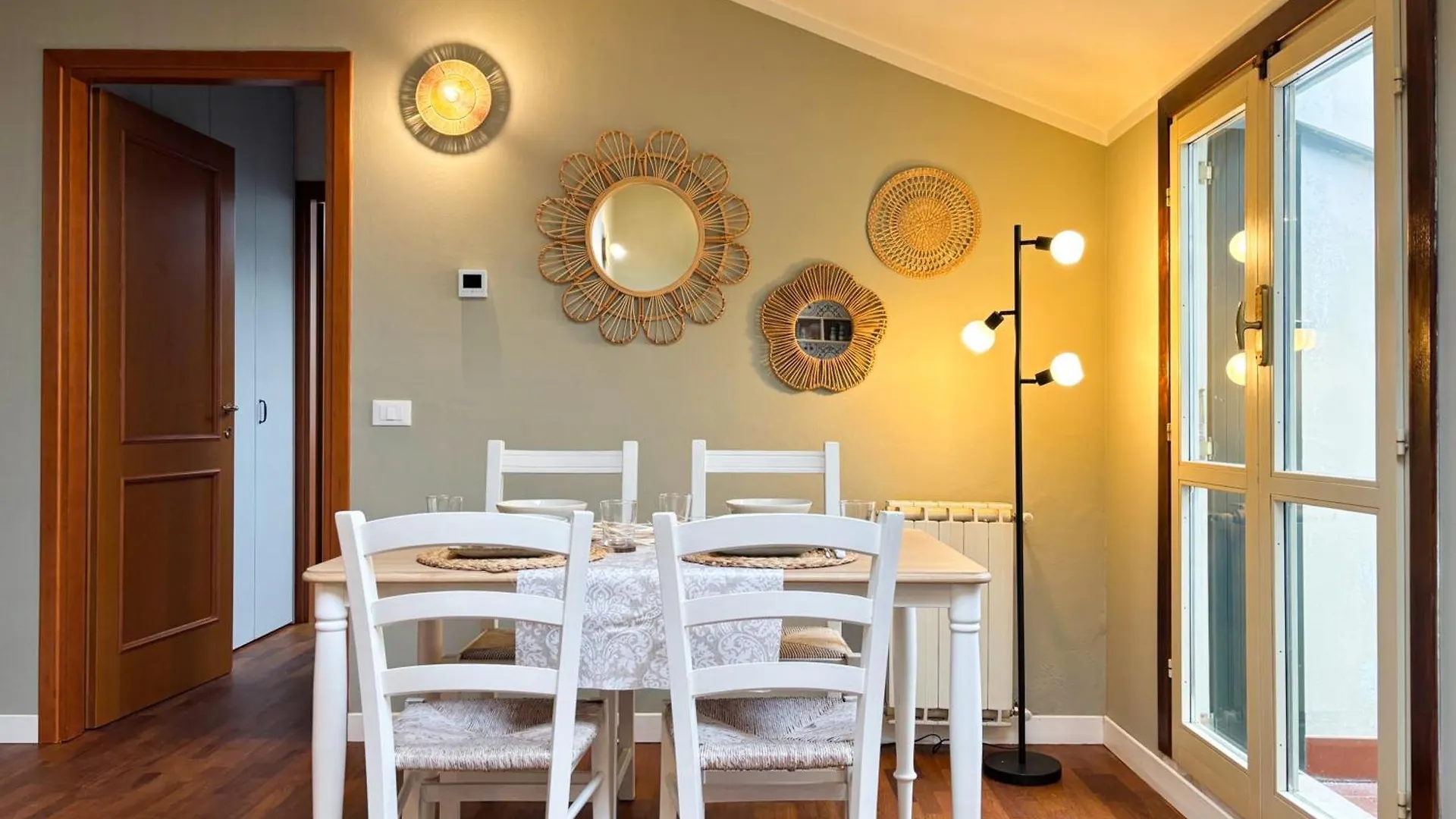 Maison Mezzanotte Mansarda Chic In Centro Con Parcheggio Privato Ravenna 0*,  İtalya