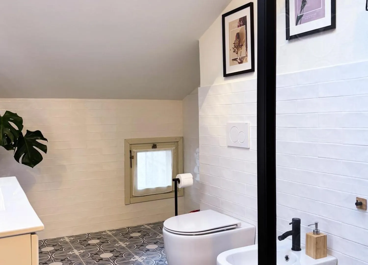 Maison Mezzanotte Mansarda Chic In Centro Con Parcheggio Privato Ravenna Daire