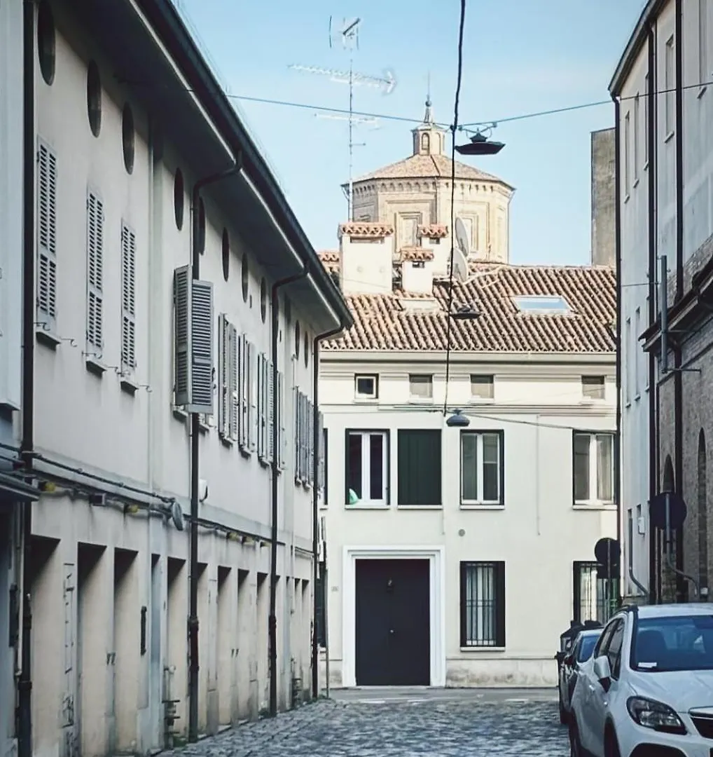 Daire Maison Mezzanotte Mansarda Chic In Centro Con Parcheggio Privato Ravenna İtalya
