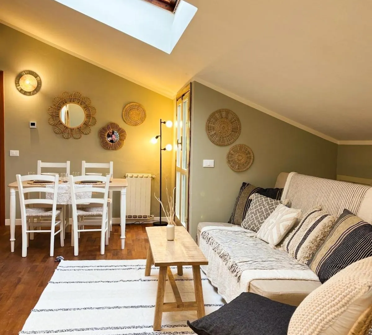 Maison Mezzanotte Mansarda Chic In Centro Con Parcheggio Privato Ravenna Daire